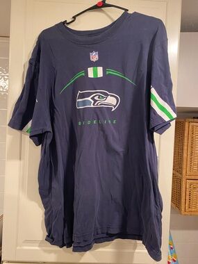 Reebok Seattle Seahawks Navy Sideline T-Shirt with Team Logo size 2XL 3:29